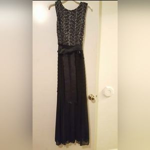 Betsy & Adams Evening Gown 10P
